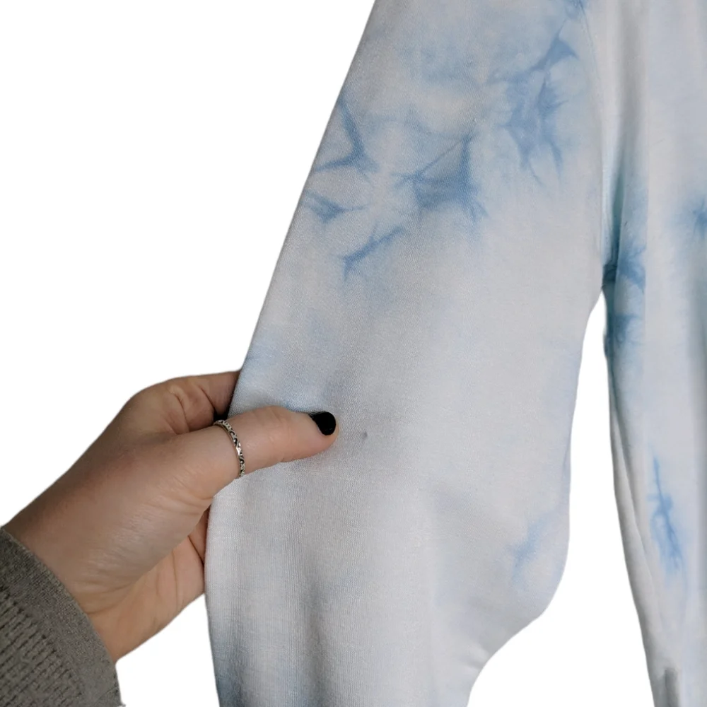 Wildfox Crystal Blue Tie Dye Pullover Long Sleeve Women's Size Medium - Picture 5 of 5